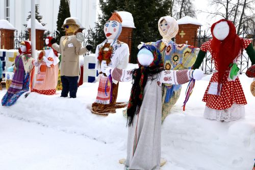 Масленицу отметили на Соборной площади