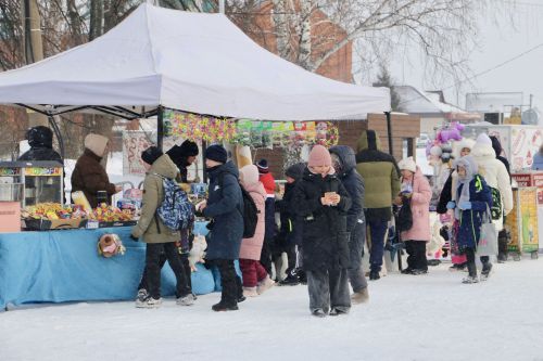 Масленицу отметили на Соборной площади