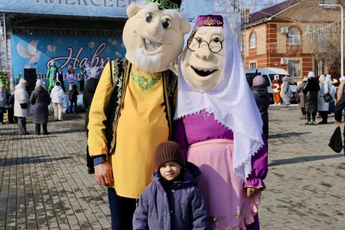 На Соборной площади отметили Навруз