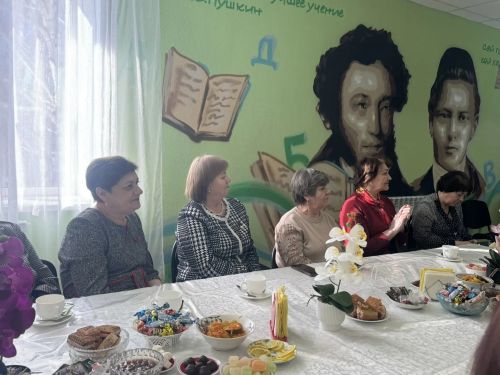 Семейные традиции живут: в Алексеевской библиотеке объединили творчество и духовность