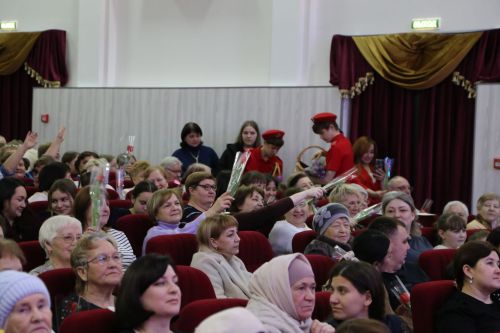 В районном Доме культуры  состоялся праздничный концерт «Такая разная!»