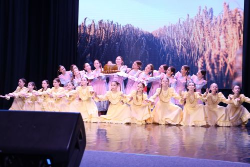 В районном Доме культуры  состоялся праздничный концерт «Такая разная!»