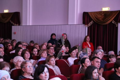 В районном Доме культуры  состоялся праздничный концерт «Такая разная!»