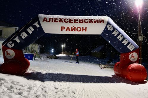 Ночная лыжная гонка объединила спортсменов Закамья в Алексеевском