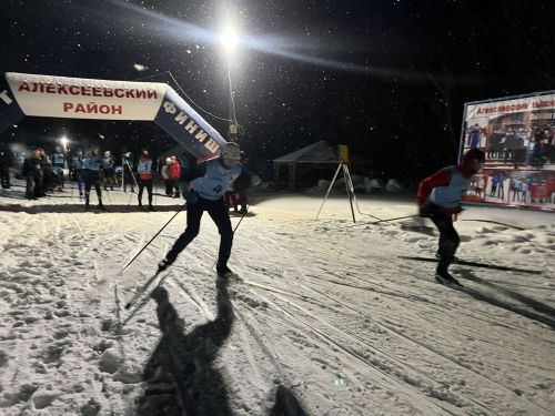 Ночная лыжная гонка объединила спортсменов Закамья в Алексеевском