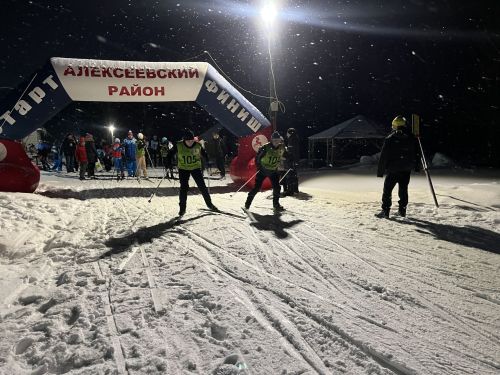Ночная лыжная гонка объединила спортсменов Закамья в Алексеевском