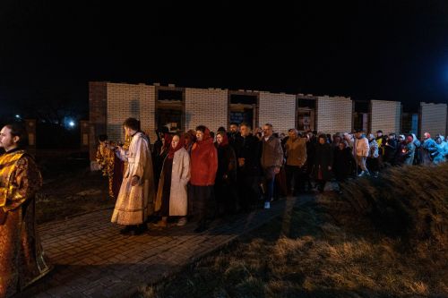 Свет Пасхи в Алексеевском: фоторепортаж из храма Воскресения Христова