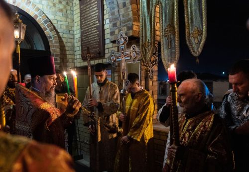 Свет Пасхи в Алексеевском: фоторепортаж из храма Воскресения Христова