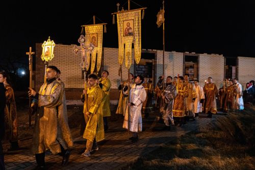 Свет Пасхи в Алексеевском: фоторепортаж из храма Воскресения Христова