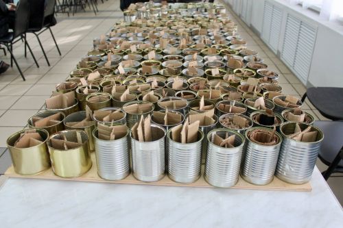 Алексеевцы изготовили 700 свечей для участников СВО