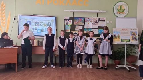 В Алексеевской школе №2 отметили день рождения Габдуллы Тукая