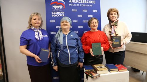 Праздник для читателей: в библиотеку Сухих Курналей привезли новые книги