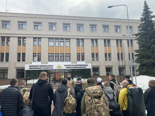 15 бойцов из Казани отправились на обучение в Африканский корпус