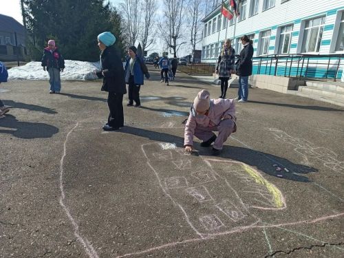 В Алексеевской СОШ № 2 прошёл День здоровья на свежем воздухе
