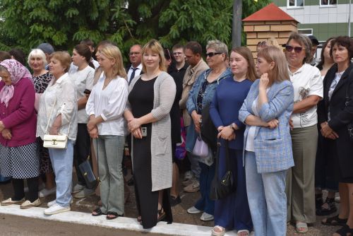 Для выпускников первой школы Алексеевского прозвенел последний звонок
