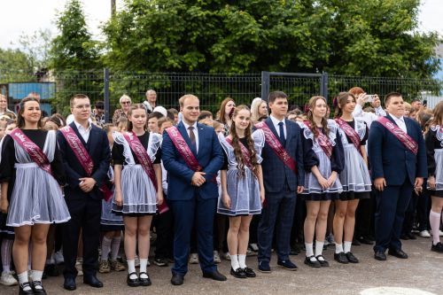 Последний звонок прозвенел для выпускников Алексеевской школы №2
