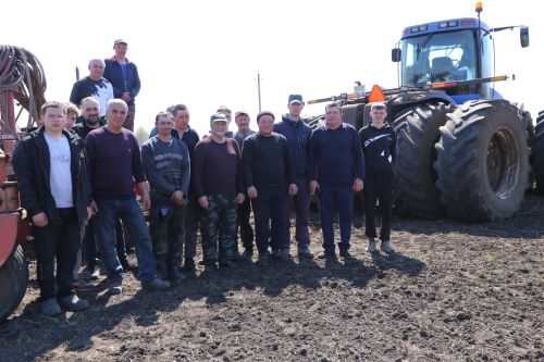 В Алексеевском районе продолжаются посевные работы