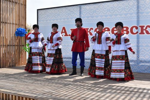 Фоторепортаж с празднования Дня России в Алексеевском
