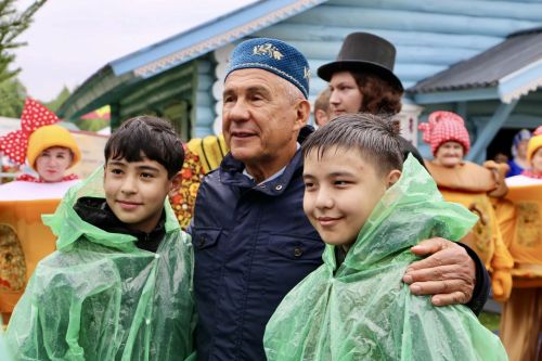 Алексеевский район представил сказочное подворье на Казанском Сабантуе