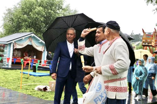 Алексеевский район представил сказочное подворье на Казанском Сабантуе