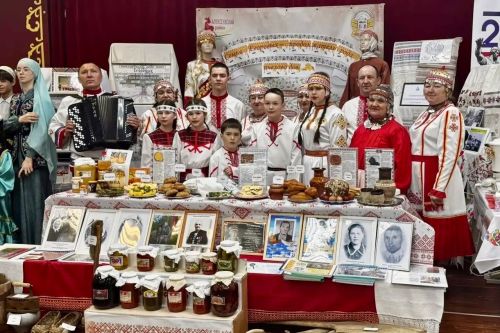 Семья Егоровых из Алексеевского района: 42 года любви, 11 детей и три культуры