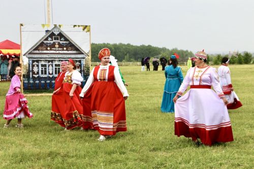 Сабантуй-2026 собрал тысячи гостей на главном майдане района