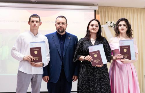 Юл төзүчеләрнең беренче чыгарылышы һәм гарантияләнгән эш урыны