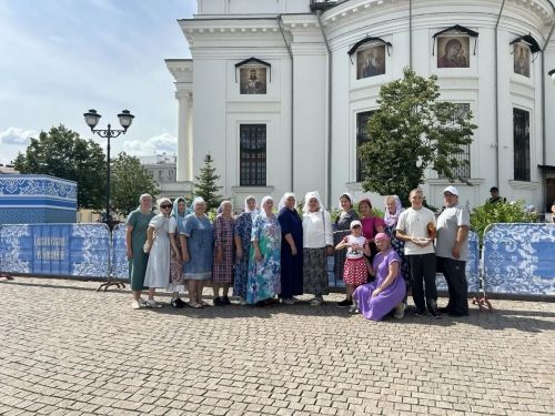 Под покровом Казанской иконы: паломники из Алексеевского района стали участниками исторического богослужения