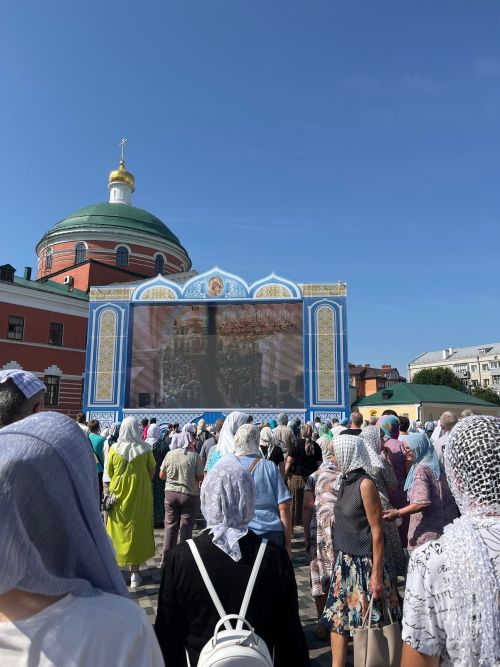 Под покровом Казанской иконы: паломники из Алексеевского района стали участниками исторического богослужения