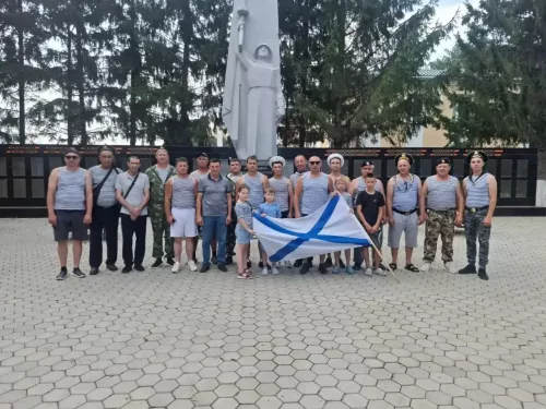 Моряки района отметили праздник
