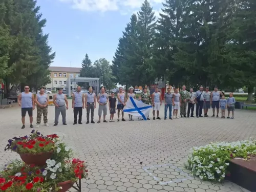 Моряки района отметили праздник