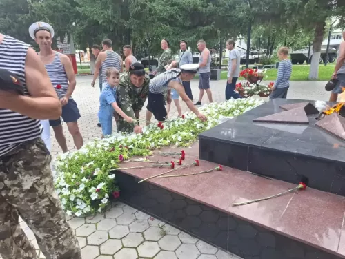 Моряки района отметили праздник