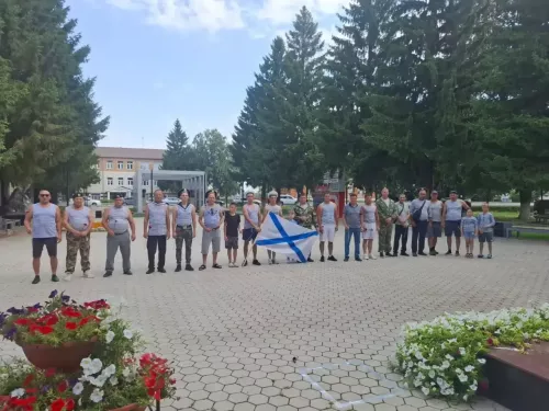 Моряки района отметили праздник