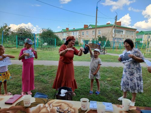 В Алексеевском прошли библиотечные посиделки «Лето – это маленькая жизнь»