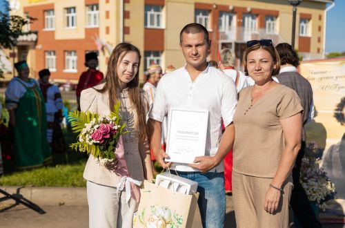 Жители Алексеевского района тепло отметили День семьи, любви и верности