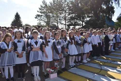 В Алексеевской школе №1 прозвенел первый звонок