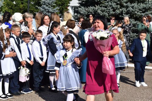 В Алексеевской школе №1 прозвенел первый звонок