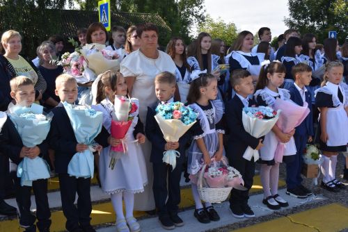 В Алексеевской школе №1 прозвенел первый звонок