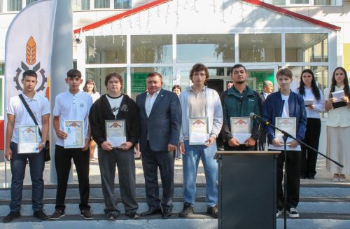В Алексеевском аграрном колледже отметили День знаний