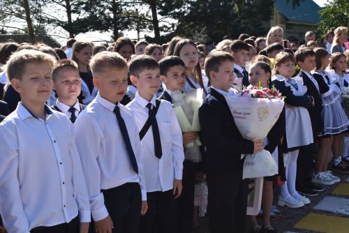 В Алексеевской школе №1 прозвенел первый звонок