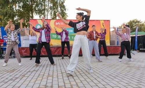 Открытие сквера в Алексеевском отметили огненным шоу и концертом