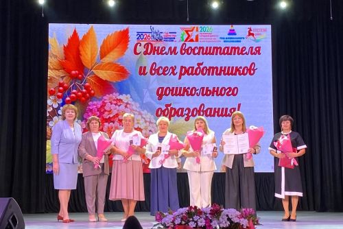 «Любовь — это когда мама целует коленку»: детские объяснения о жизни