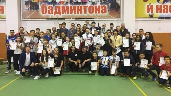 Алексеевские бадминтонисты лучшие на первенстве и чемпионате по бадминтону среди команд