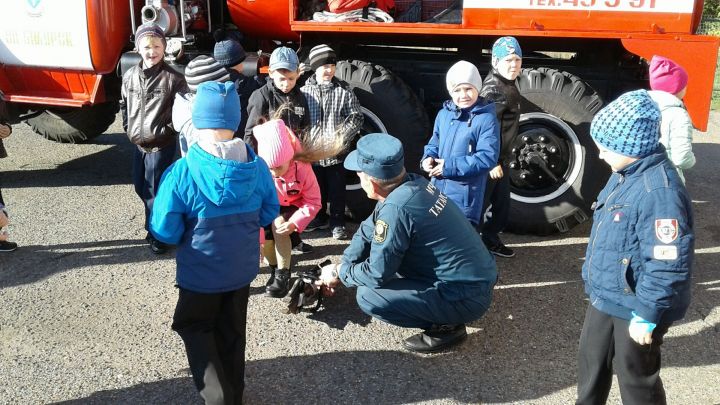 Билярские школьники посетили пожарную часть с экскурсией