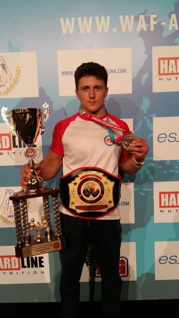 Артур Макаров снова стал чемпионом мира по армспорту