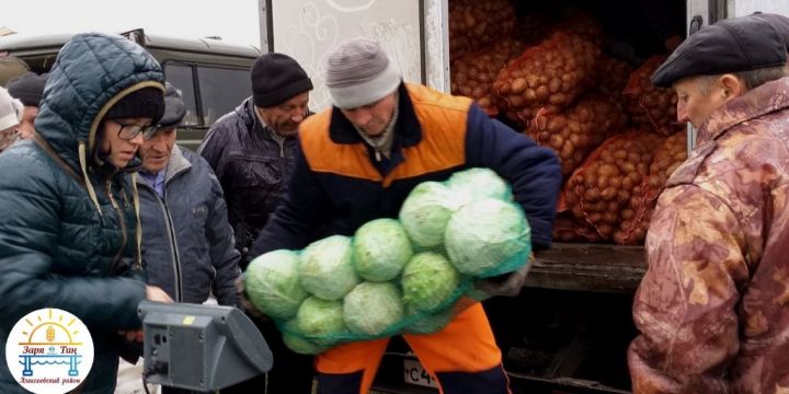4 ноября на Соборной площади алексеевцы запаслись сельхозпродукцией на осенней ярмарке