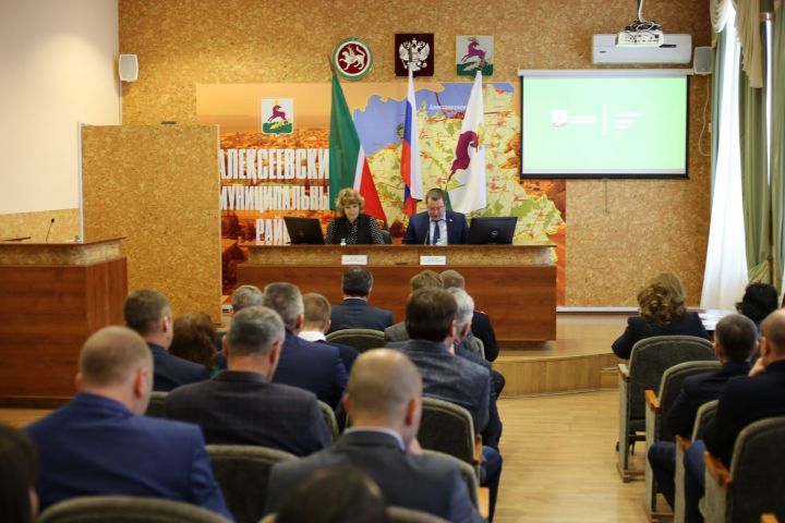 В Алексеевском районе состялось двадцать девятое заседание Совета Алексеевского муниципального района третьего созыва