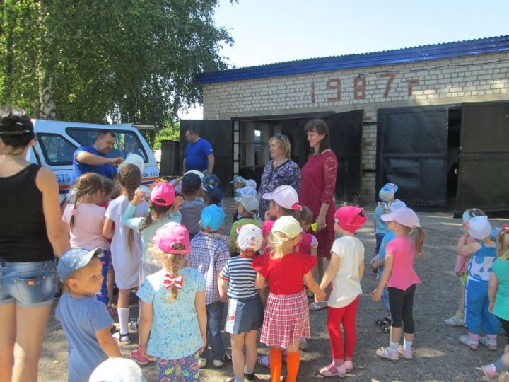 Алексеевские спасатели: экскурсия детишек из детского садика «Зайчик»