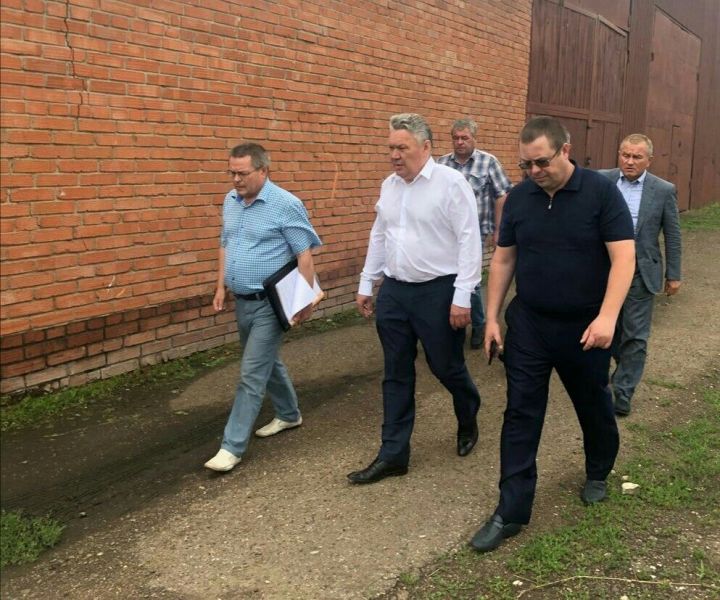 Алексеевский район посетил вице-премьер — министр образования и науки РТ Рафис Бурганов