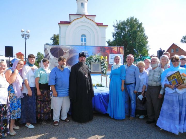 Концертом московской певицы Анны Сизовой завершится праздник Ахтырской иконы Божией Матери